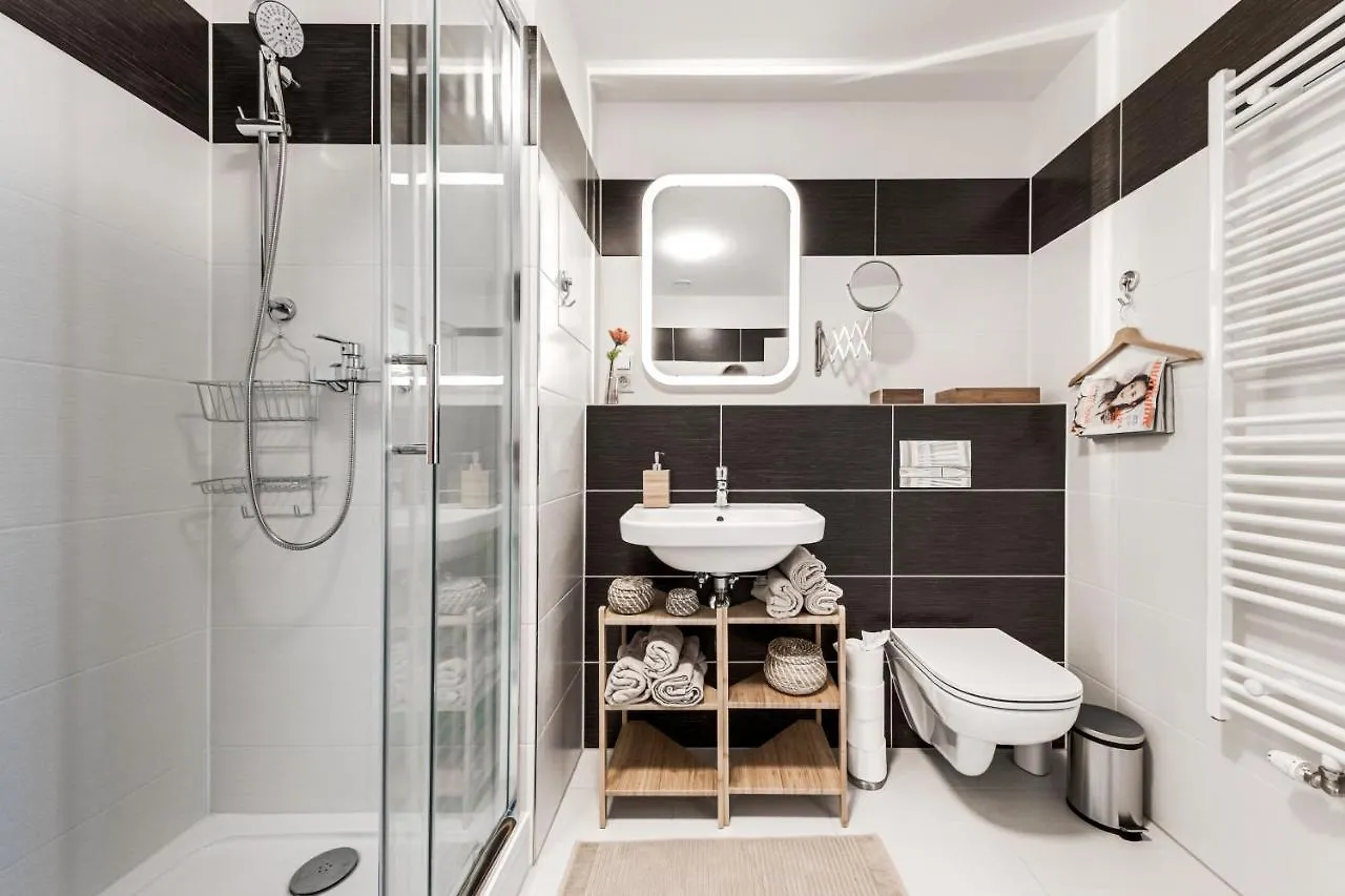 דירות פראג Nove Studio Safari /Rezidence Harfistka/ O2 Arena 0*,
